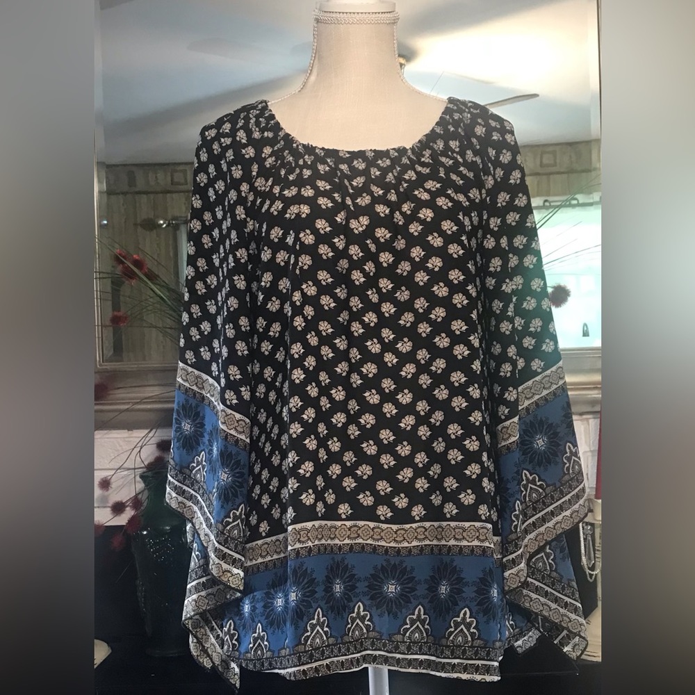 🔥New Directions Butterfly Sleeve Blouse